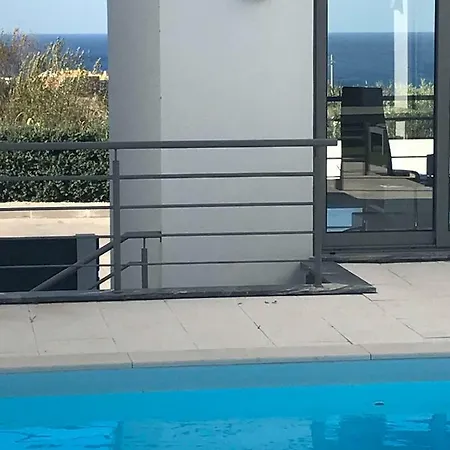 Βίλα Pani *
